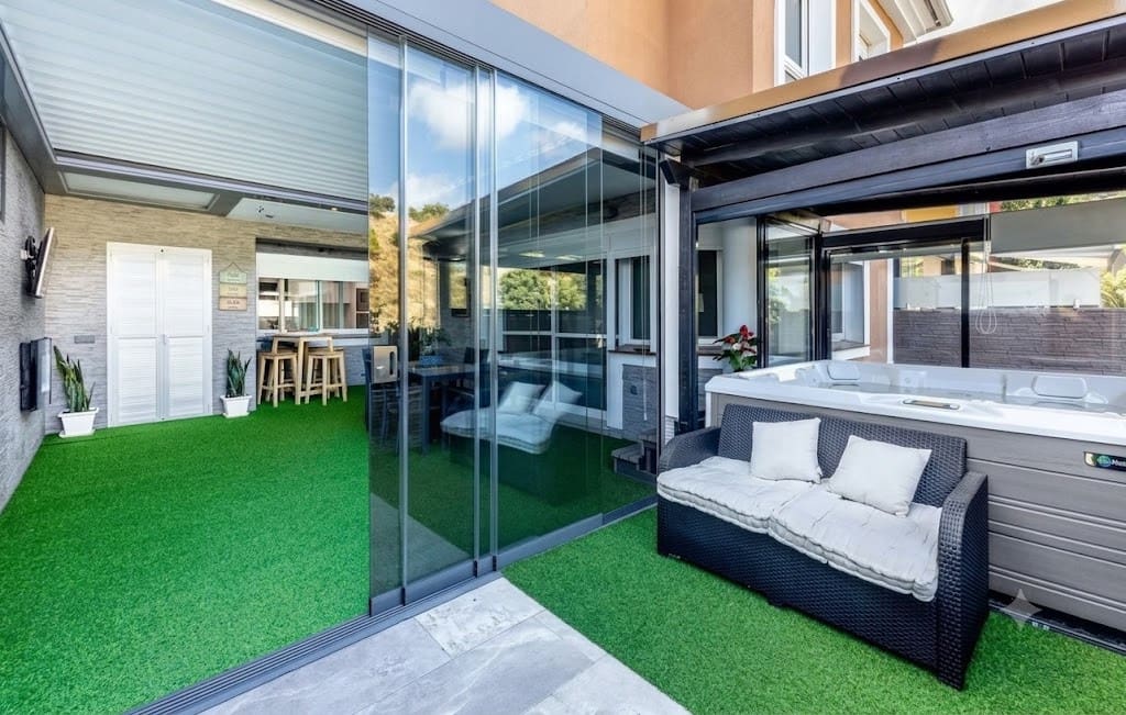 3 Zimmer Haus zu verkaufen in Benalmadena mit Pool Garage - 649.000 € (Ref: 9947983)