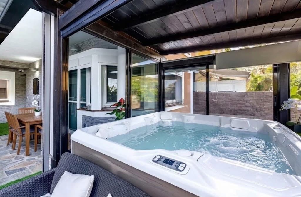 3 Zimmer Haus zu verkaufen in Benalmadena mit Pool Garage - 649.000 € (Ref: 9947983)