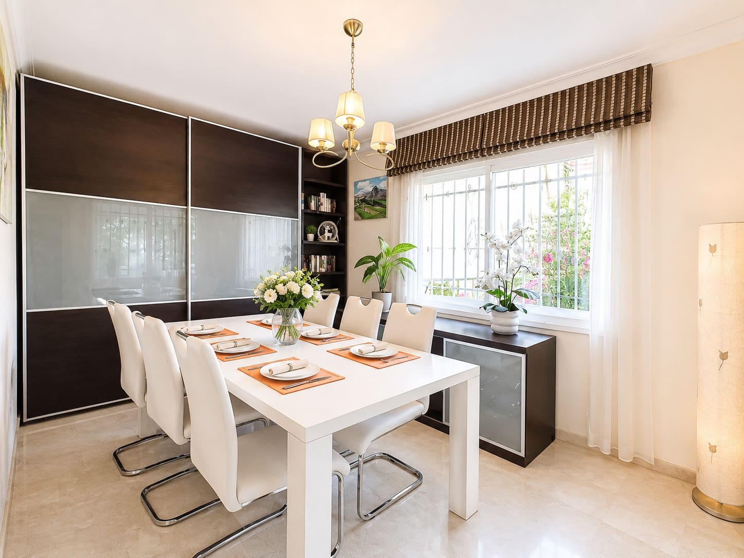 3 makuuhuone Omakotitalo myytävänä paikassa Riviera del Sol mukana uima-altaan 
autotalli - 550 000 € (Ref: 9949856)