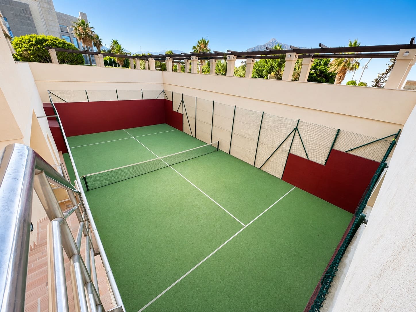 2 soveværelse Lejlighed til salg i Marbella med swimmingpool garage - € 550.000 (Ref: 9949857)