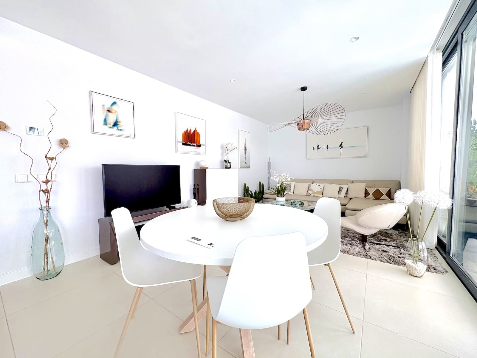2 soverom Leilighet til salgs i Fuengirola med svømmebasseng garasje - € 567 000 (Ref: 9957654)