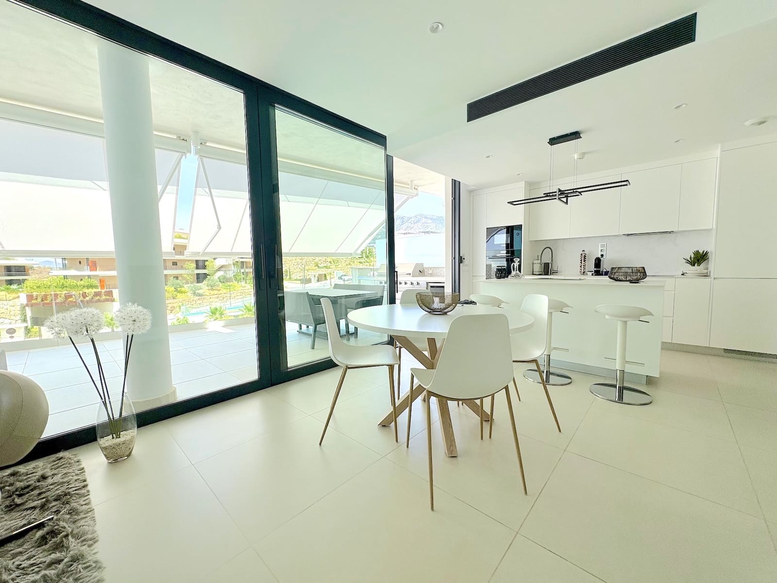 2 soverom Leilighet til salgs i Fuengirola med svømmebasseng garasje - € 567 000 (Ref: 9957654)