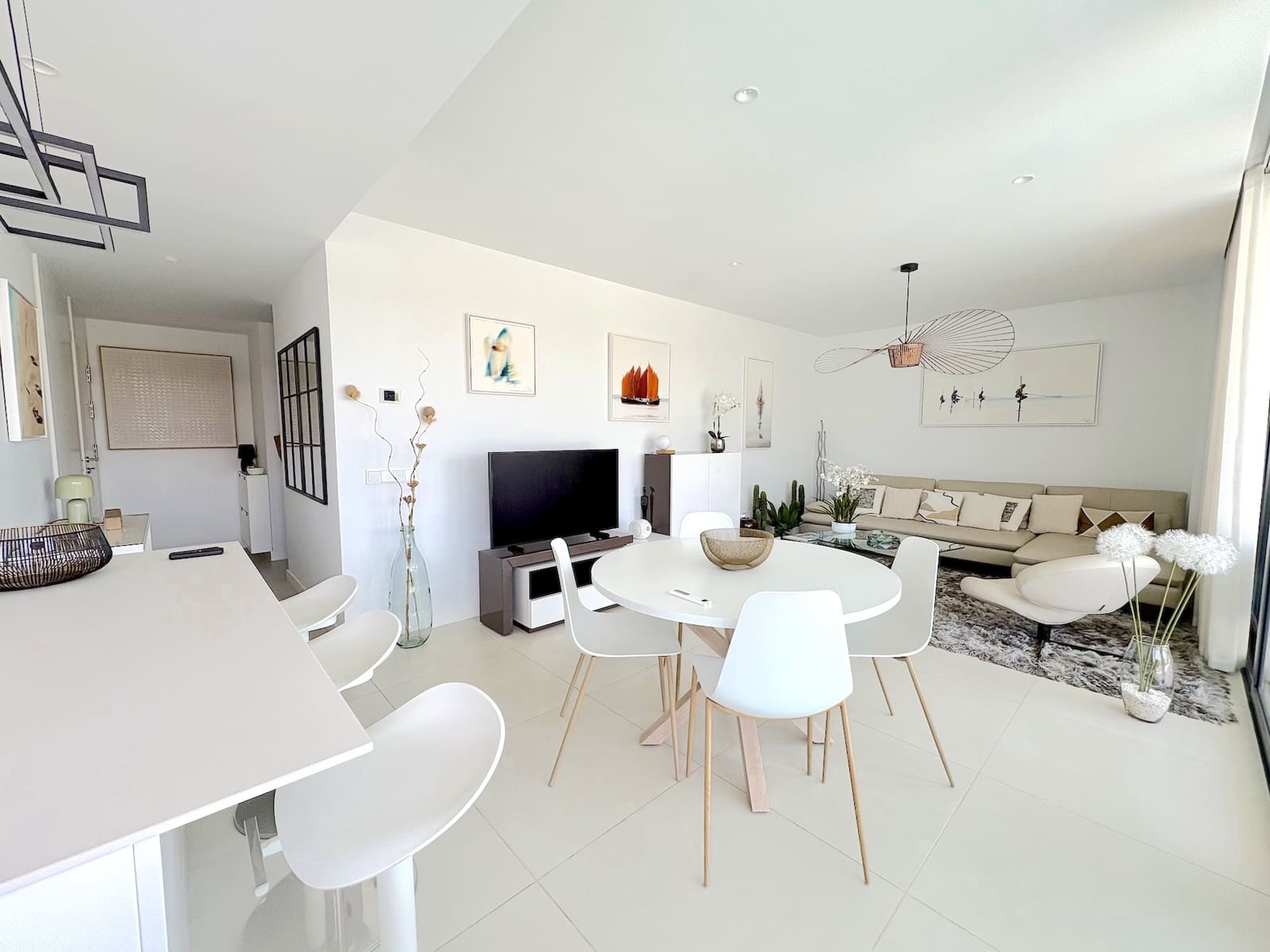 2 soverom Leilighet til salgs i Fuengirola med svømmebasseng garasje - € 567 000 (Ref: 9957654)