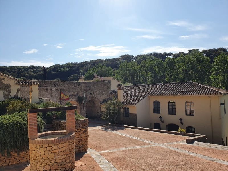 6 quarto Quinta/Casa Rural para venda em Setenil de las Bodegas com piscina garagem - 1 495 000 € (Ref: 9965344)