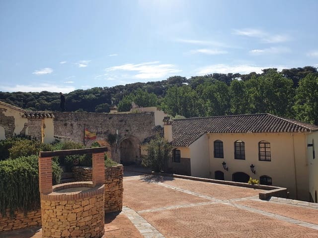 6 sovrum Finca/Hus på landet till salu i Setenil de las Bodegas med pool garage - 1 495 000 € (Ref: 9965344)