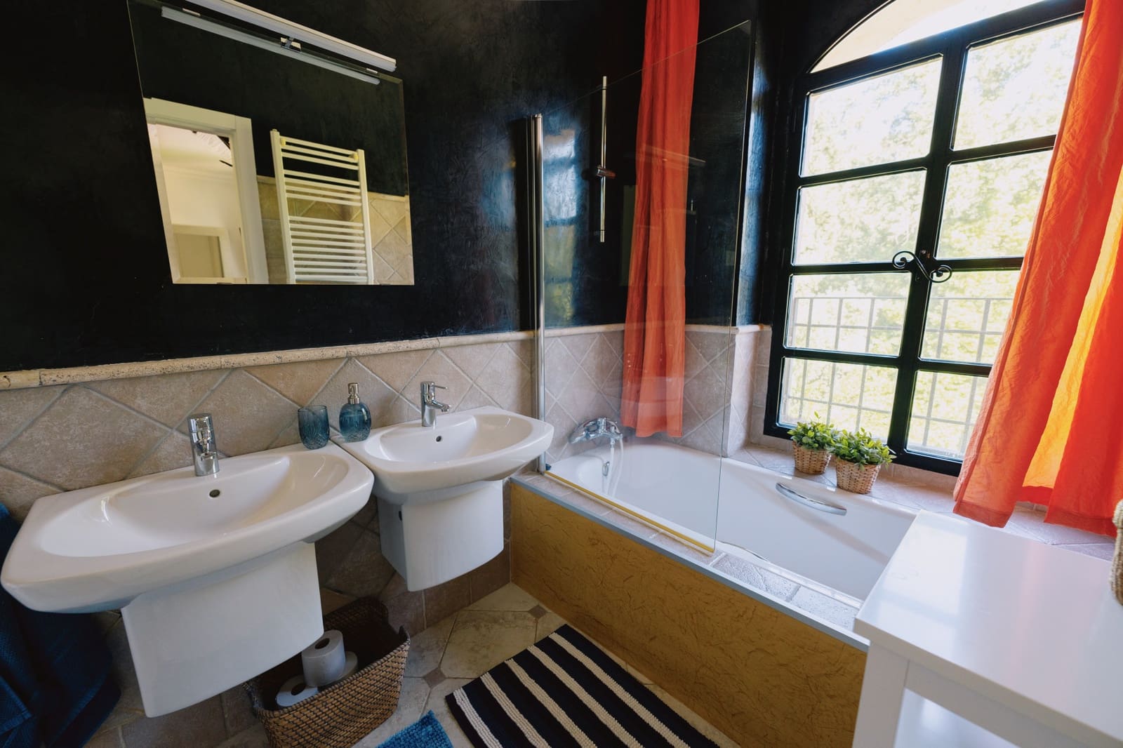 6 quarto Quinta/Casa Rural para venda em Setenil de las Bodegas com piscina garagem - 1 495 000 € (Ref: 9965344)