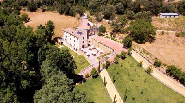 6 sovrum Finca/Hus på landet till salu i Setenil de las Bodegas med pool garage - 1 495 000 € (Ref: 9965344)