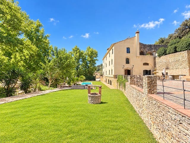 6 sypialnia Finka/Dom wiejski na sprzedaż w Setenil de las Bodegas z basenem garażem - 1 495 000 € (Ref: 9965344)