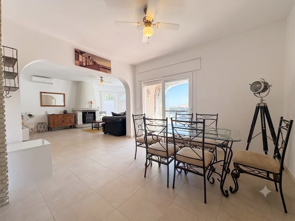 3 bedroom Villa for sale in Mijas Costa with pool garage - € 789,000 (Ref: 9965345)