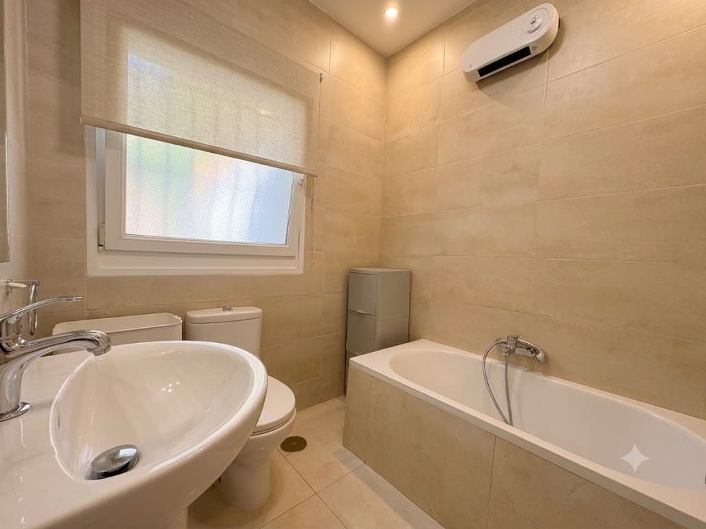 3 bedroom Villa for sale in Mijas Costa with pool garage - € 789,000 (Ref: 9965345)