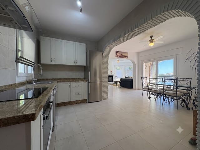 3 chambre Villa/Maison à vendre à Mijas Costa, Mijas avec piscine garage - 789 000 € (Ref: 9965345)