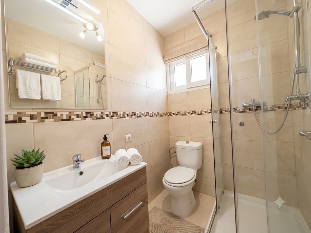 3 bedroom Villa for sale in Mijas Costa with pool garage - € 789,000 (Ref: 9965345)