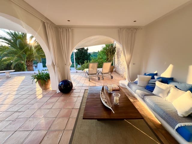 2 camera da letto Villa in vendita in Cala Llonga, Santa Eulalia / Santa Eularia con piscina garage - 1.060.000 € (Rif: 9966709)