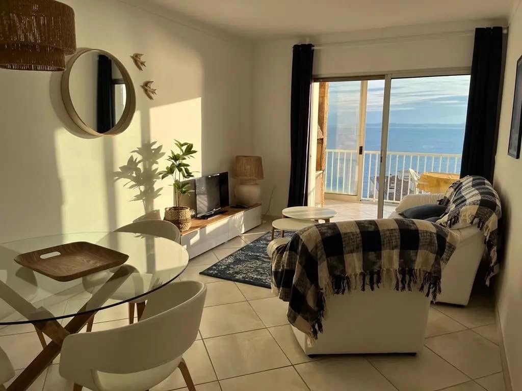 2 bedroom Apartment for sale in Roses with garage - € 330,000 (Ref: 9967838)