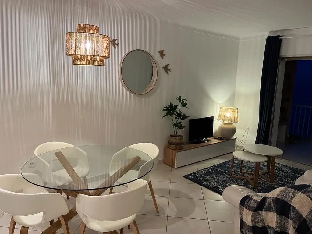 2 bedroom Apartment for sale in Roses with garage - € 330,000 (Ref: 9967838)