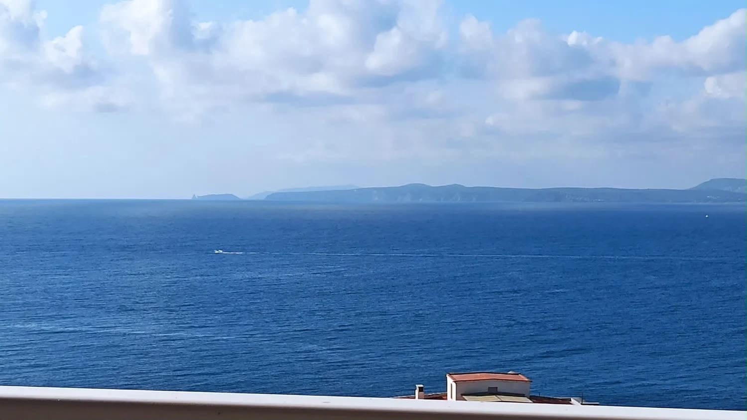 2 bedroom Apartment for sale in Roses with garage - € 330,000 (Ref: 9967838)