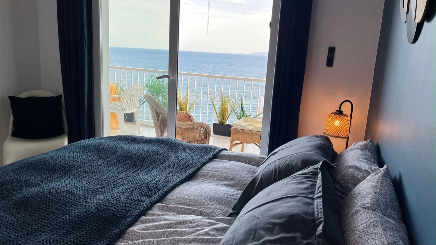 2 bedroom Apartment for sale in Roses with garage - € 330,000 (Ref: 9967838)