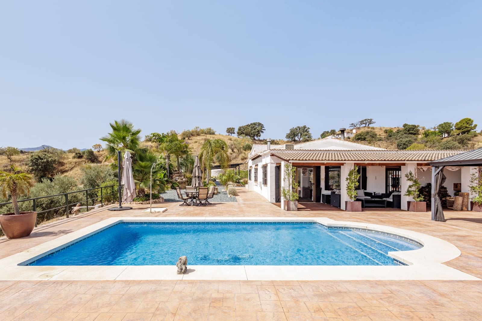 3 bedroom Villa for sale in Coin with pool garage - € 745,000 (Ref: 9973379)