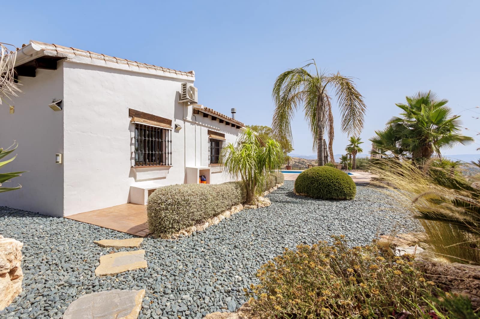 3 bedroom Villa for sale in Coin with pool garage - € 745,000 (Ref: 9973379)
