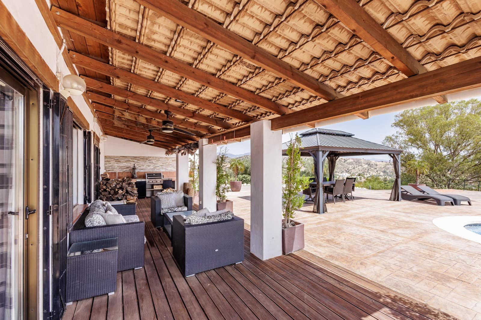 3 bedroom Villa for sale in Coin with pool garage - € 745,000 (Ref: 9973379)