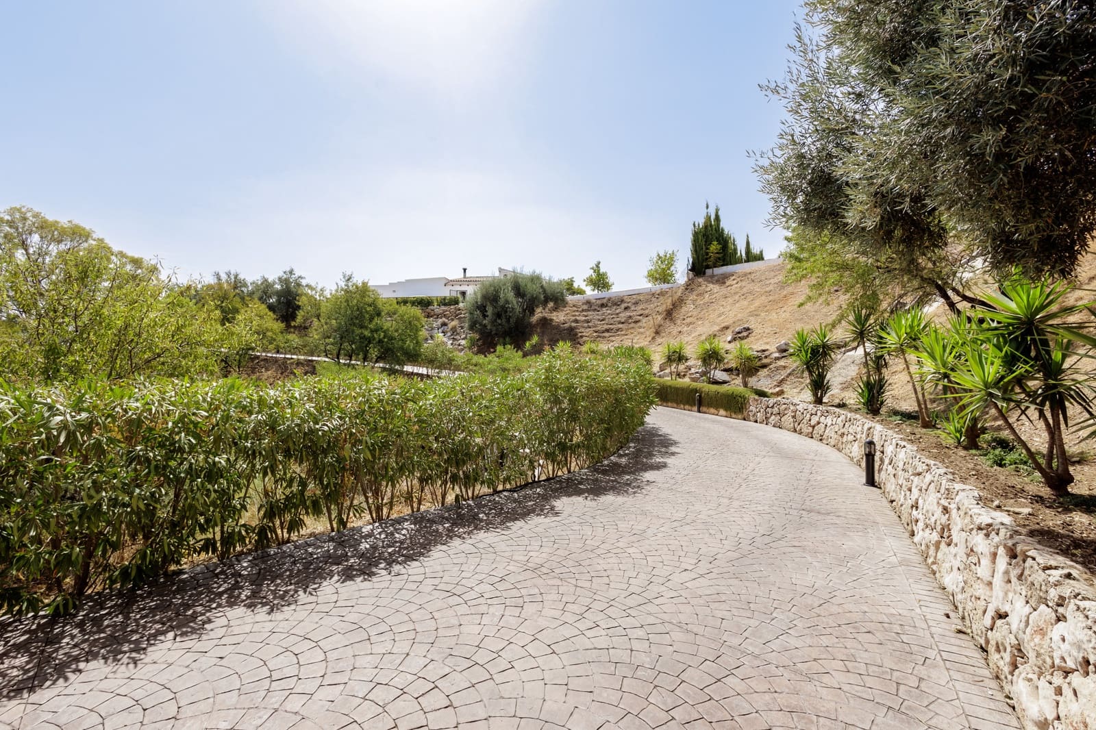 3 bedroom Villa for sale in Coin with pool garage - € 745,000 (Ref: 9973379)