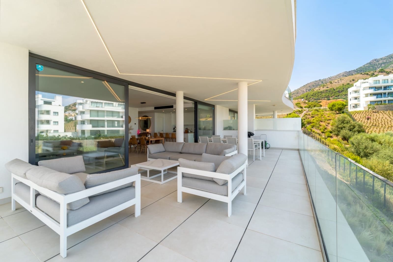 3 soveværelse Lejlighed til salg i Fuengirola med swimmingpool garage - € 699.000 (Ref: 9973380)