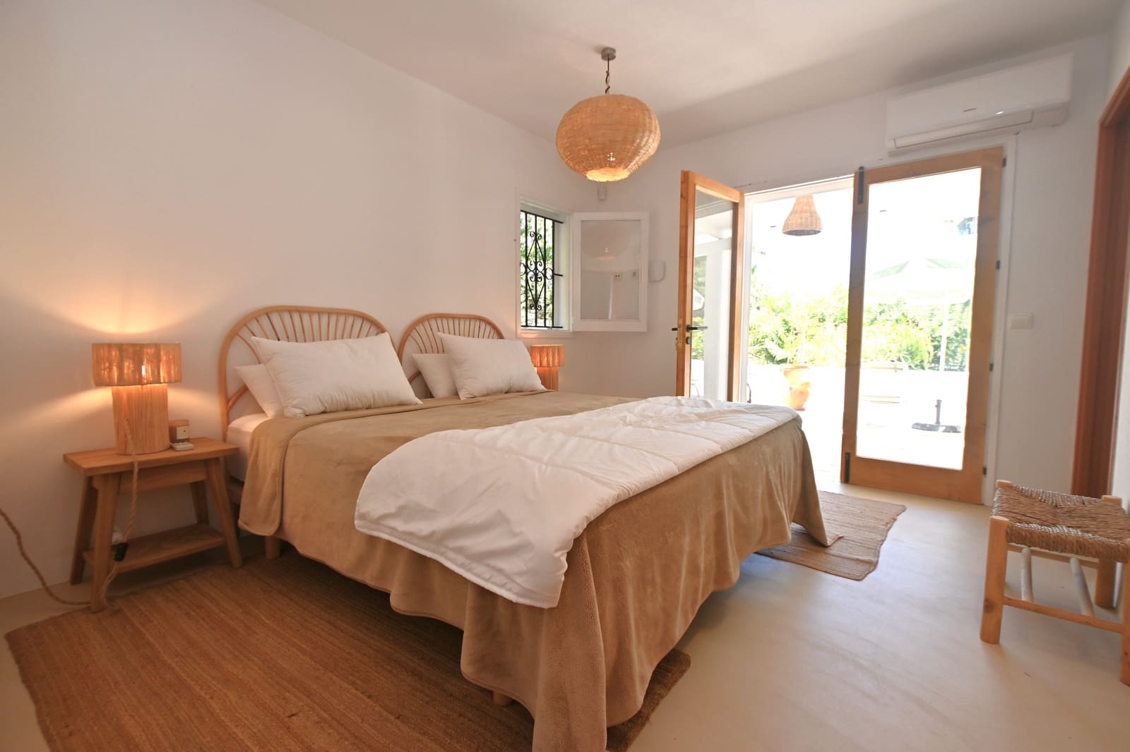 5 bedroom Villa for sale in Santa Eulalia / Santa Eularia with pool garage - € 2,850,000 (Ref: 9975502)