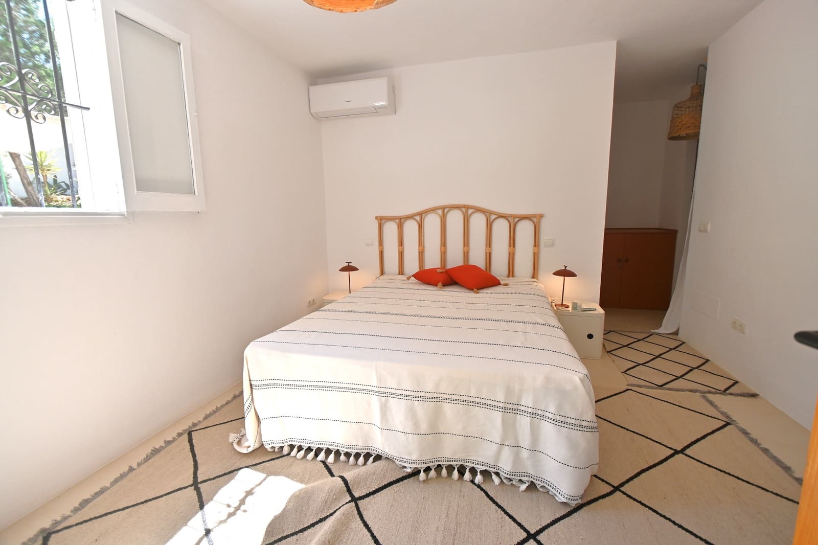 5 bedroom Villa for sale in Santa Eulalia / Santa Eularia with pool garage - € 2,850,000 (Ref: 9975502)