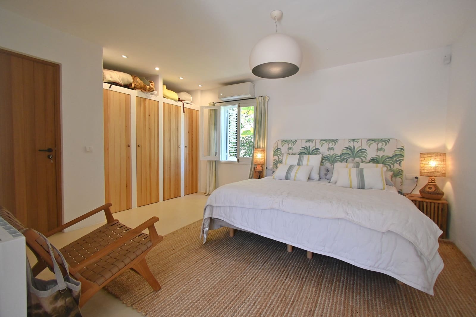 5 bedroom Villa for sale in Santa Eulalia / Santa Eularia with pool garage - € 2,850,000 (Ref: 9975502)