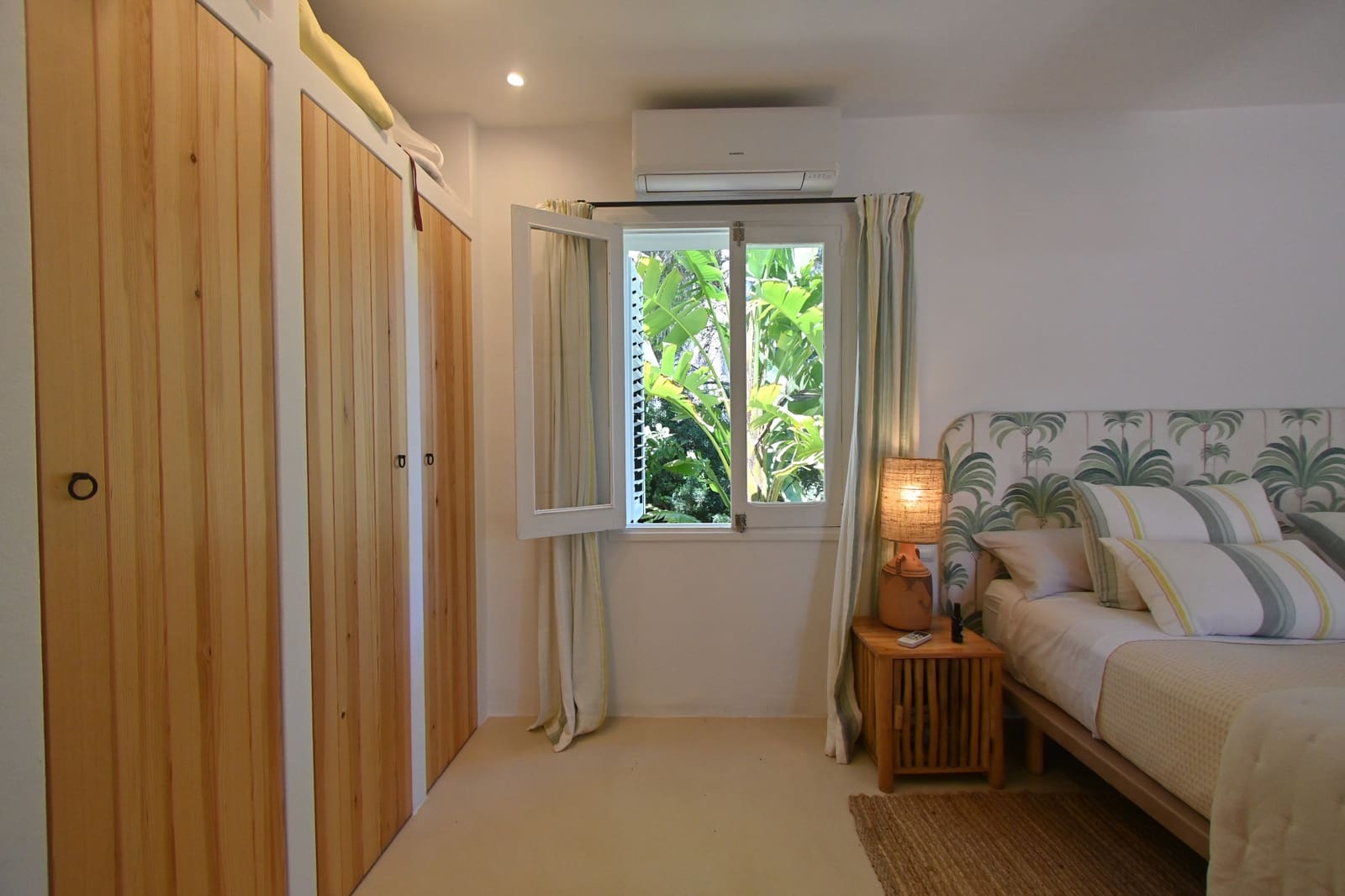 5 bedroom Villa for sale in Santa Eulalia / Santa Eularia with pool garage - € 2,850,000 (Ref: 9975502)