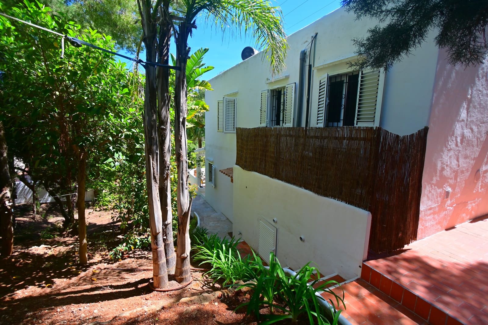 5 bedroom Villa for sale in Santa Eulalia / Santa Eularia with pool garage - € 2,850,000 (Ref: 9975502)