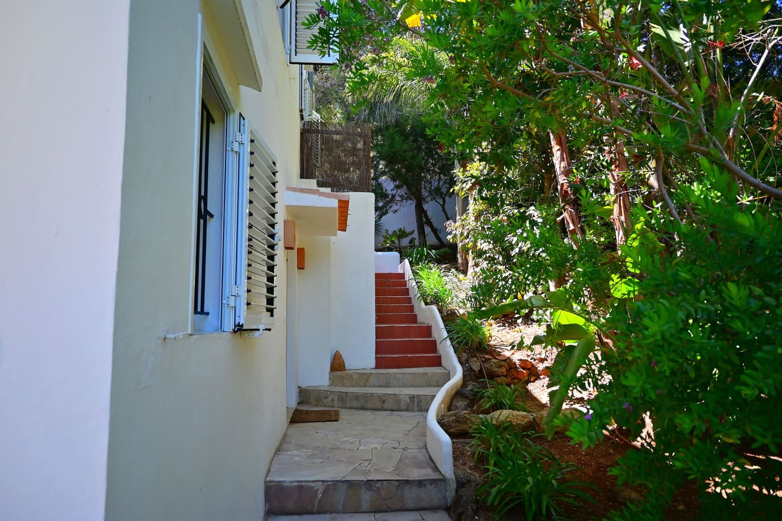 5 bedroom Villa for sale in Santa Eulalia / Santa Eularia with pool garage - € 2,850,000 (Ref: 9975502)