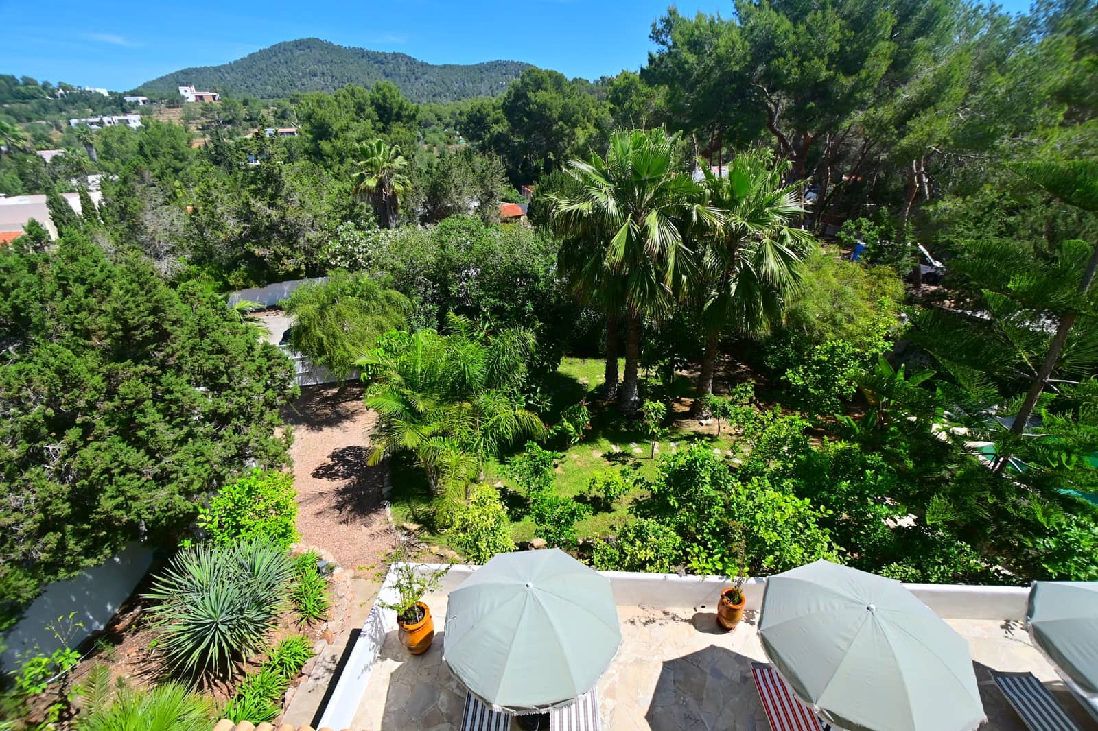 5 bedroom Villa for sale in Santa Eulalia / Santa Eularia with pool garage - € 2,850,000 (Ref: 9975502)
