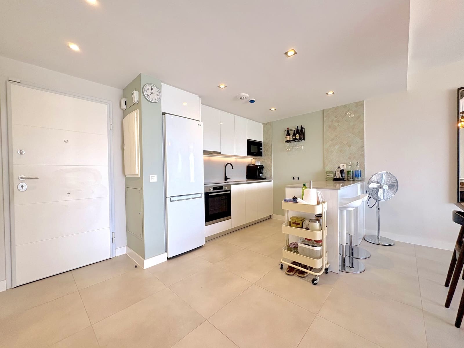 2 soverom Leilighet til salgs i El Chaparral med svømmebasseng garasje - € 475 000 (Ref: 9978969)