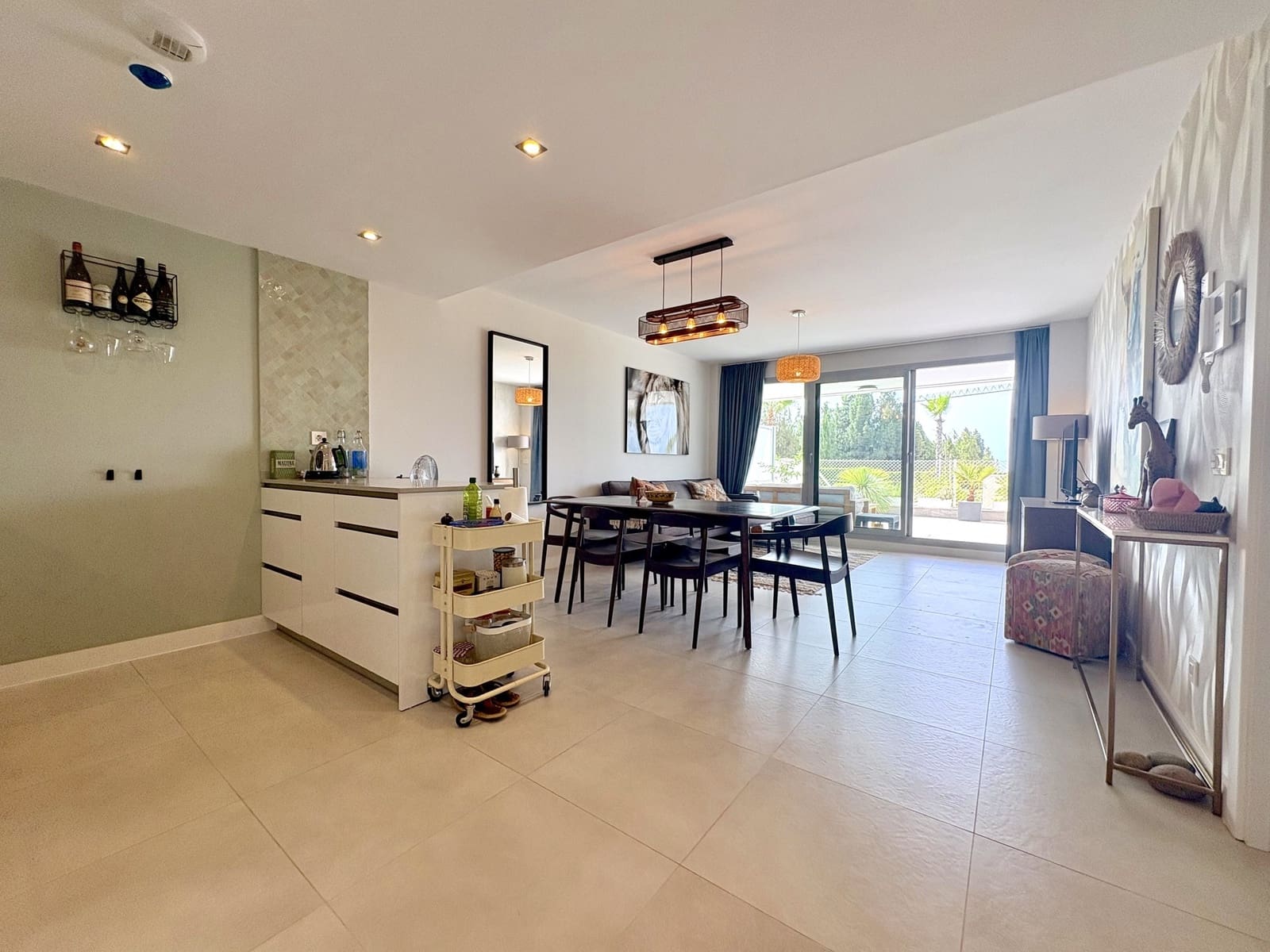 2 soverom Leilighet til salgs i El Chaparral med svømmebasseng garasje - € 475 000 (Ref: 9978969)