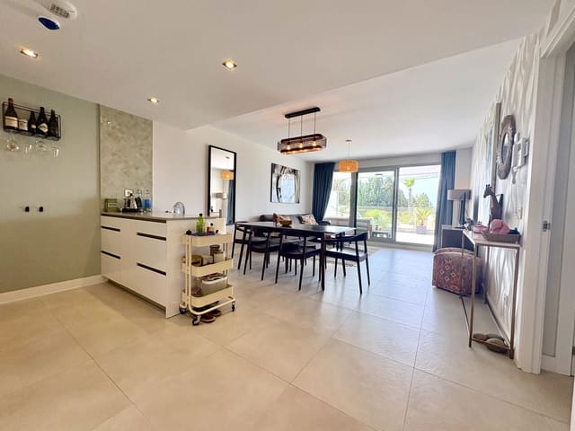 2 soverom Leilighet til salgs i El Chaparral, Mijas med svømmebasseng garasje - € 475 000 (Ref: 9978969)
