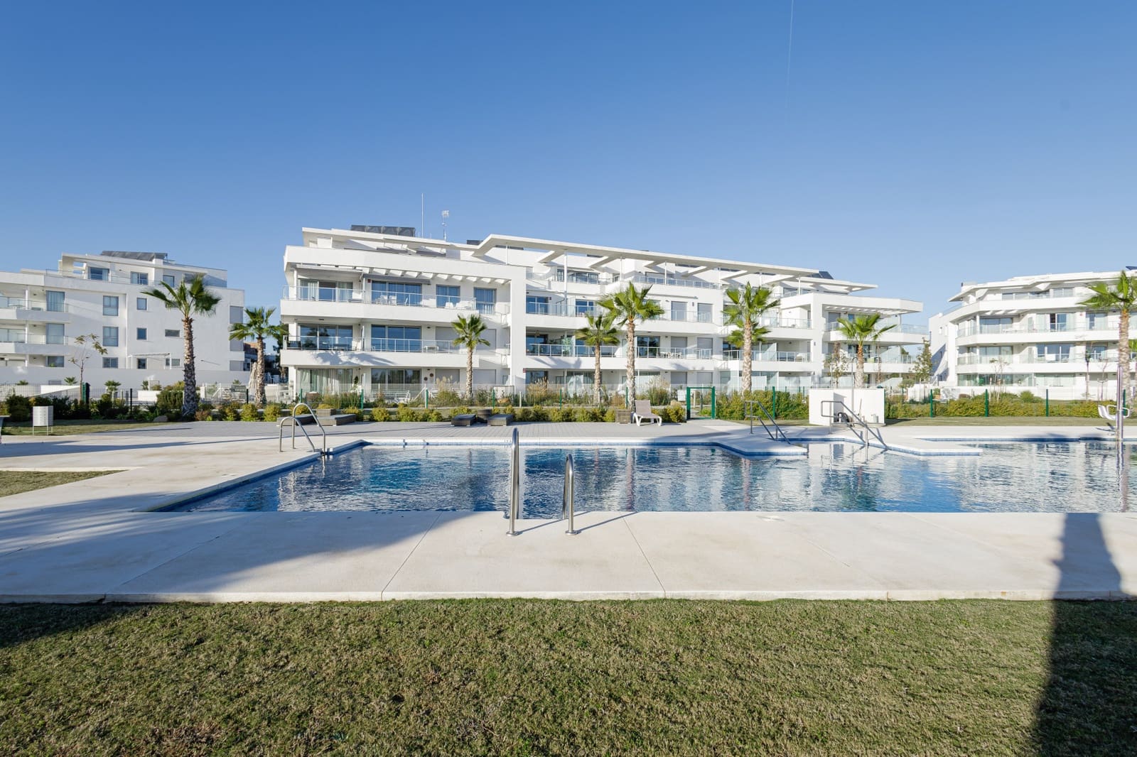 2 soverom Leilighet til salgs i El Chaparral med svømmebasseng garasje - € 475 000 (Ref: 9978969)