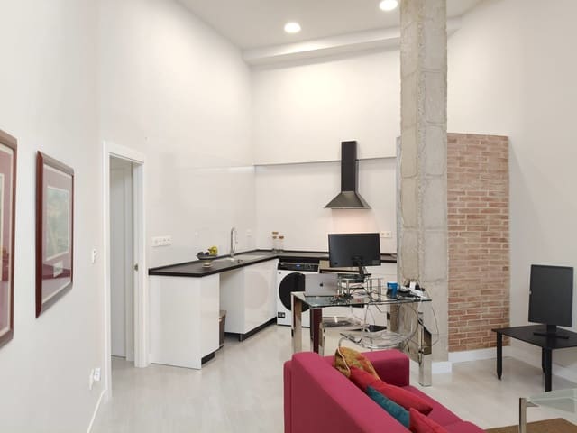 Apartamento de 2 habitaciones en Centro, Málaga ciudad en venta - 265.000 € (Ref: 9983073)