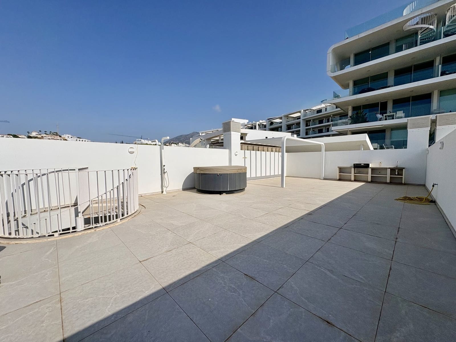 2 slaapkamer Appartement te koop in Fuengirola met zwembad garage - € 770.000 (Ref: 9994306)