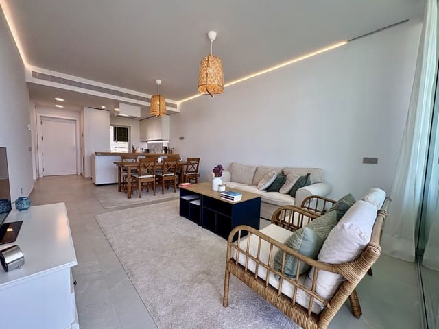 Apartamento de 2 habitaciones en Las Gaviotas  - Carvajal, Fuengirola en venta con piscina garaje - 770.000 € (Ref: 9994306)