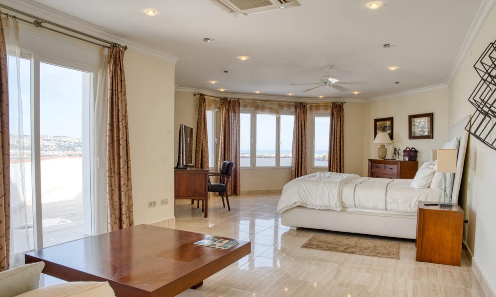 4 bedroom Villa for sale in Javea / Xabia - € 1,795,000 (Ref: 9270223)