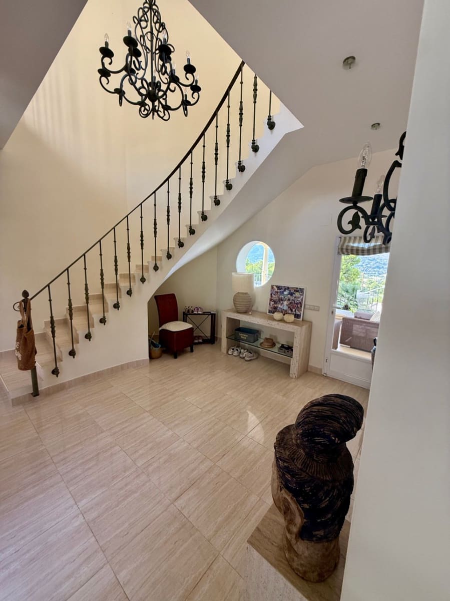 4 bedroom Villa for sale in Javea / Xabia - € 1,795,000 (Ref: 9400101)