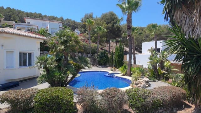 4 bedroom Villa for sale in Javea / Xàbia - € 1,795,000 (Ref: 9400101)