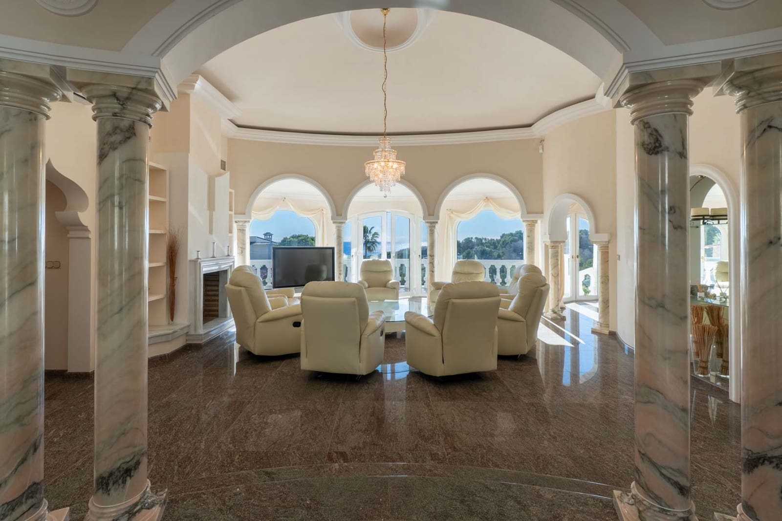 5 bedroom Villa for sale in Benissa with pool - € 1,990,000 (Ref: 9436085)