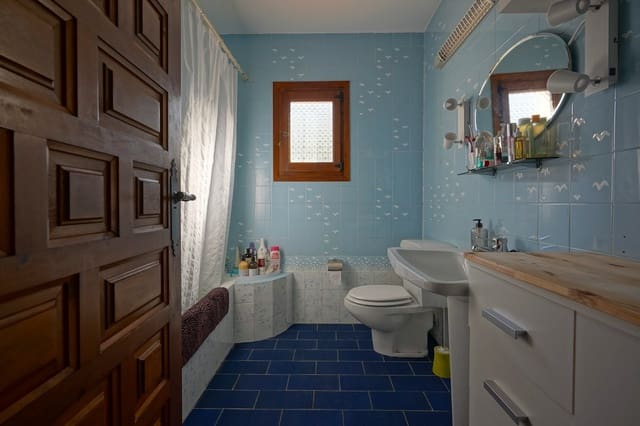 3 soveværelse Villa til salg i Benissa med swimmingpool - € 610.000 (Ref: 9525853)