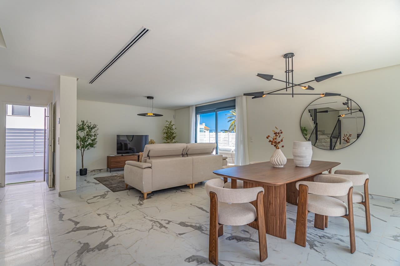 3 bedroom Villa for sale in Denia with pool - € 695,000 (Ref: 9720630)