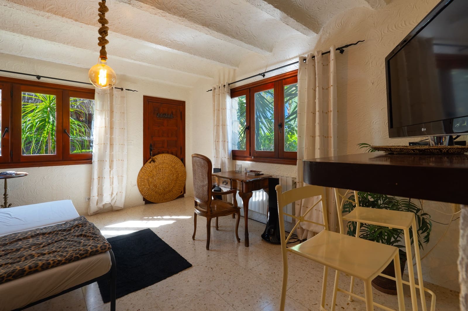 Chalet de 4 habitaciones en Javea / Xàbia en venta con piscina - 895.000 € (Ref: 9800755)