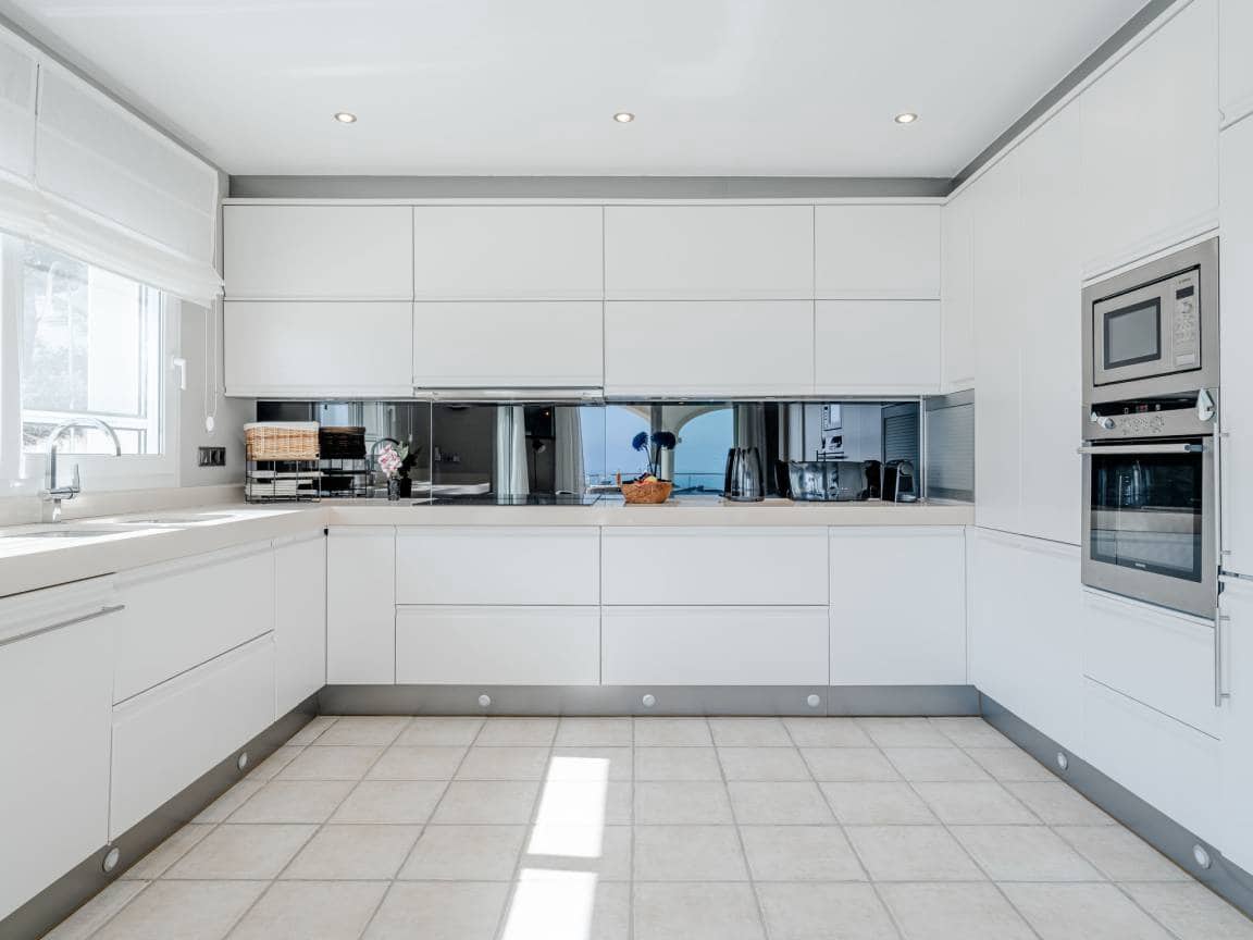 5 bedroom Villa for sale in Javea / Xabia - € 2,395,000 (Ref: 9987212)