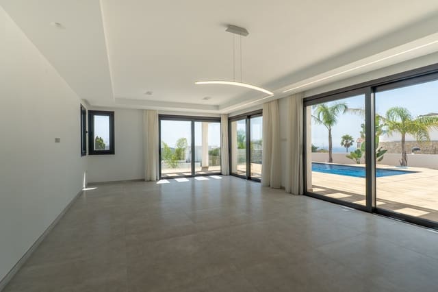 3 soverom Villa til salgs i Moraira, Teulada-Moraira med svømmebasseng - € 2 250 000 (Ref: 9987213)