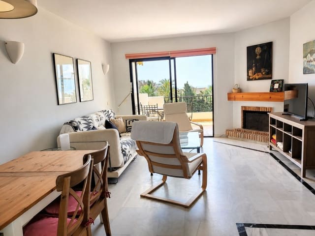 Appartement de 3 chambres à louer à El Rosario, Marbella avec piscine garage - 2 300 € (Ref: 10008093)